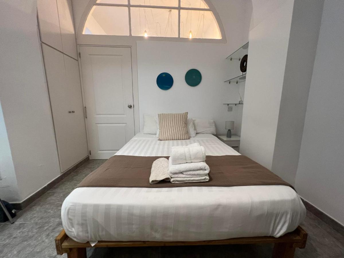 Quirky 1Br Just Off Main Street Prime Location Apartman Gibraltár Kültér fotó